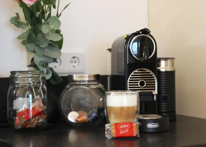 Dreamspace L Kingsize Bett + Free Coffee & Cookies