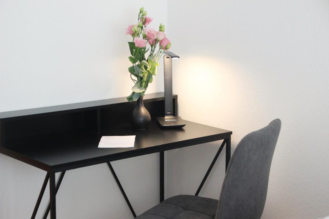 Dreamspace L Kingsize Bett + Free Coffee & Cookies * Darmstadt